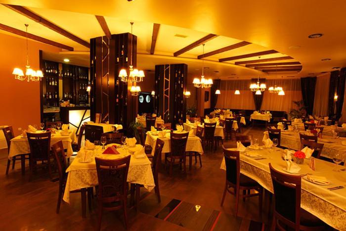 Family Hotel - Restaurant Ring Montana Zewnętrze zdjęcie