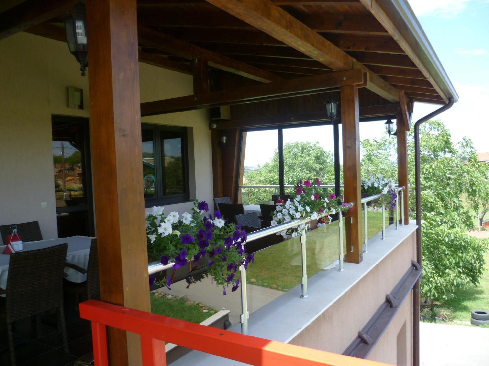 Family Hotel - Restaurant Ring Montana Zewnętrze zdjęcie