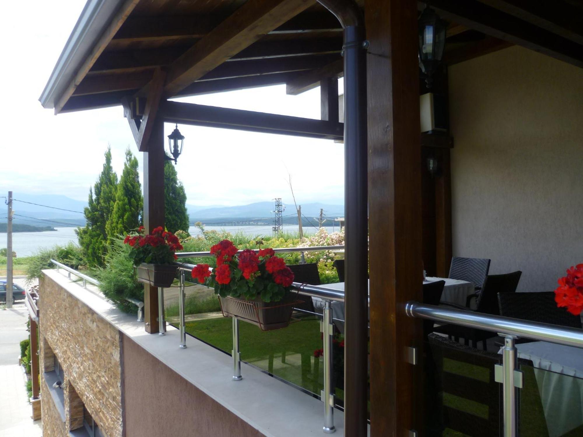 Family Hotel - Restaurant Ring Montana Zewnętrze zdjęcie