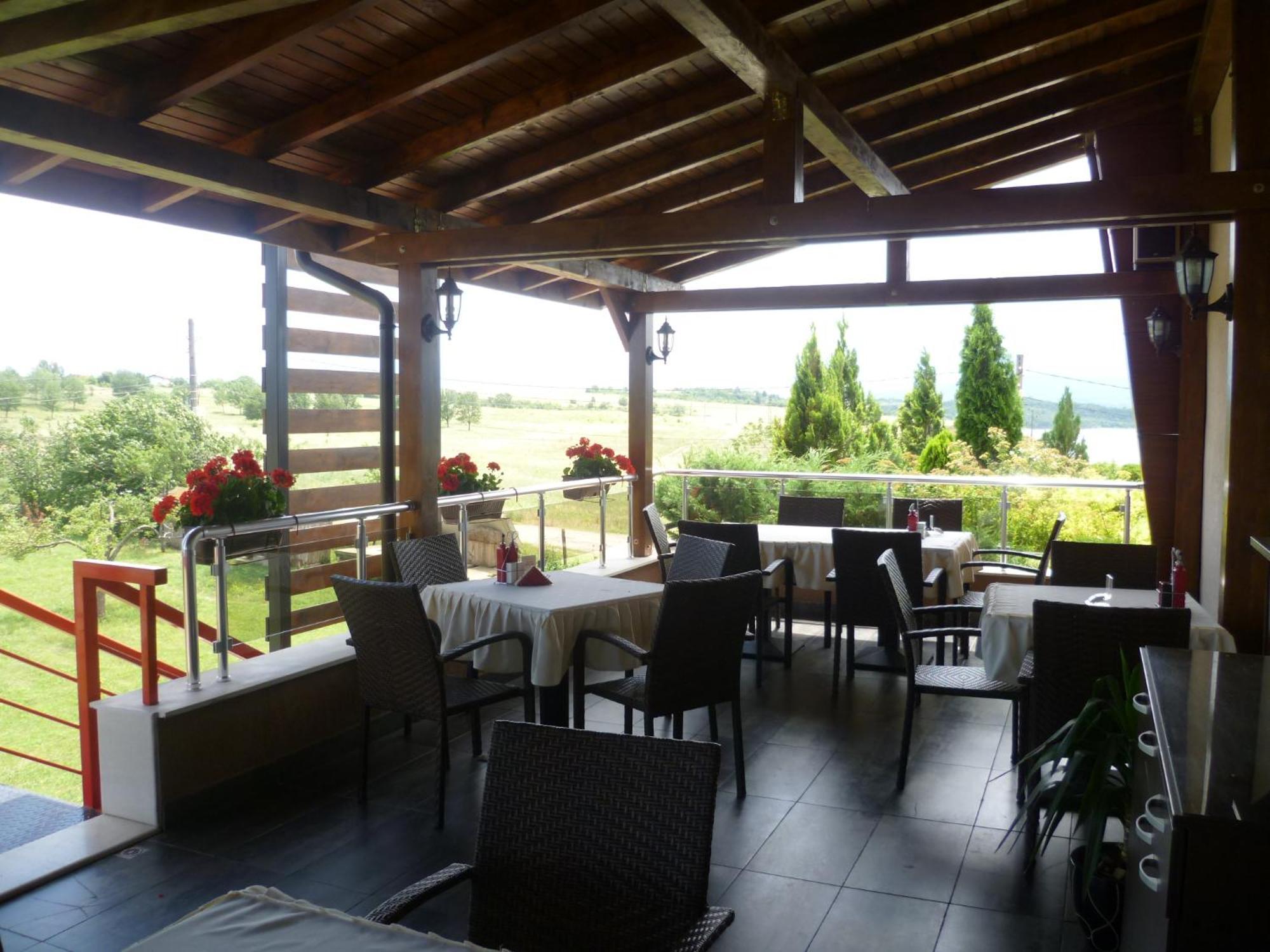 Family Hotel - Restaurant Ring Montana Zewnętrze zdjęcie