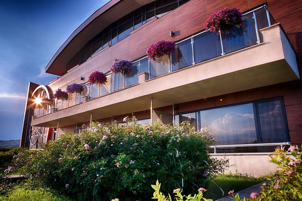 Family Hotel - Restaurant Ring Montana Zewnętrze zdjęcie